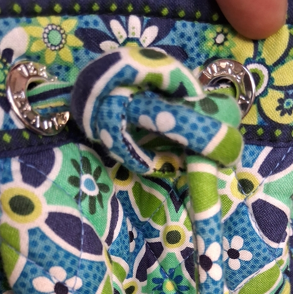 VERA BRADLEY Daisy Floral Quilt Drawstring Backpack Bag main image 8